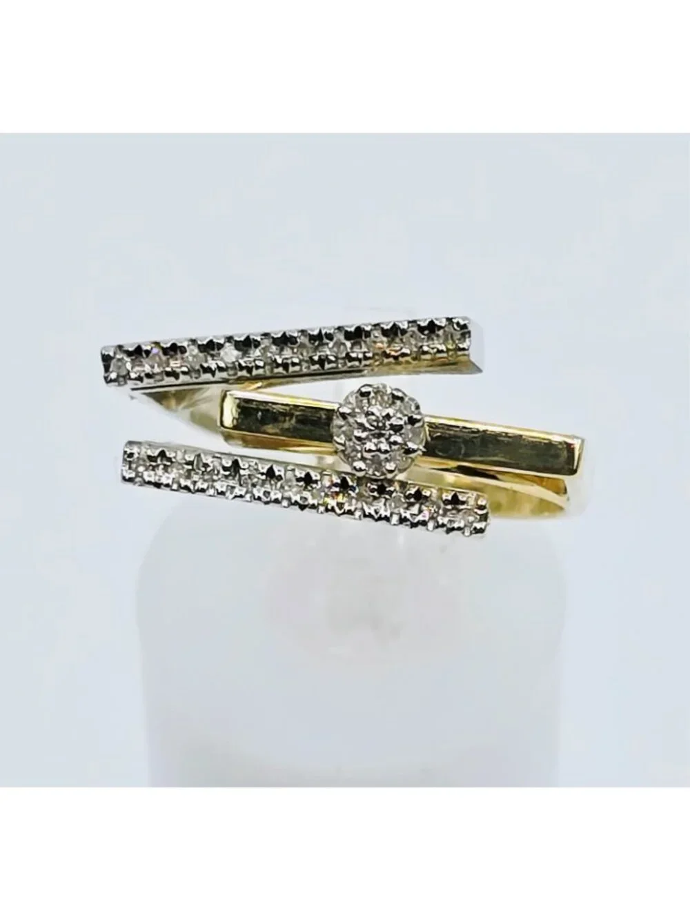 Unique 14K Solid Two Tone Multi Color Gold Ladies Motion Diamond Ring - Size 6.5